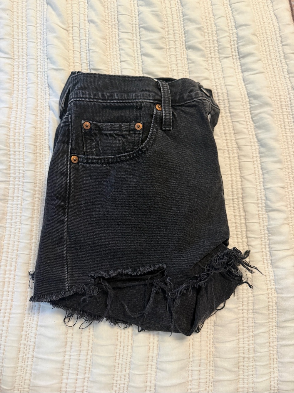 Levi’s 501 black shorts